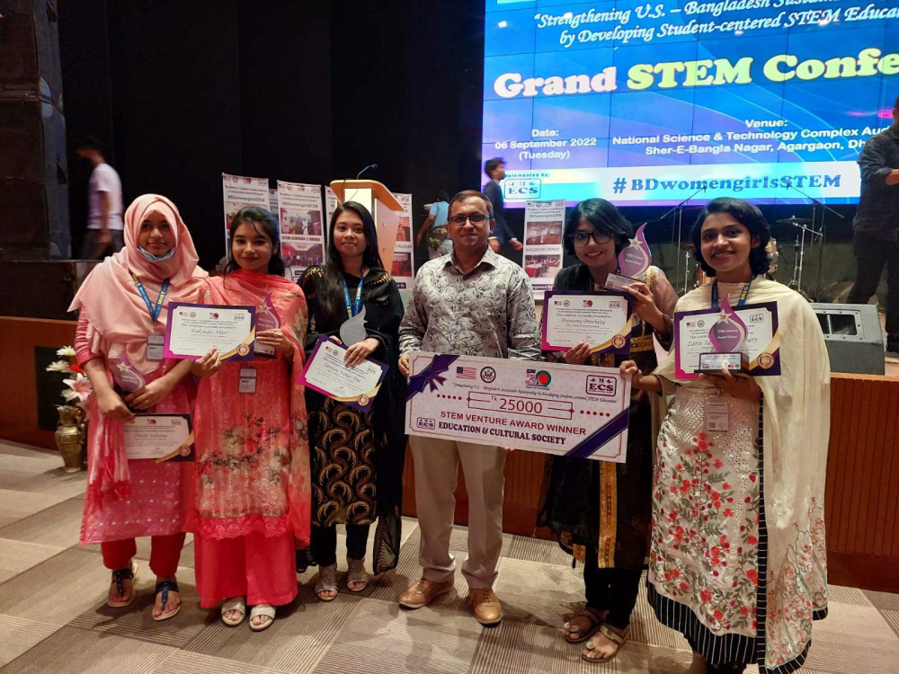 MIST became winner in STEM Venture Award Competition for Female University Level Students (a project of ECS).